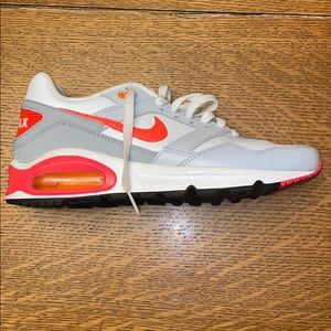 Women’s Nike Air Max tennis shoes